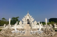 38.jpg - Chiang Mai-Chiang Rai:White Black Blue Temple Golden Triangle Boat Trip | https://sabaigobangkok.com