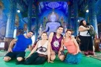 6f.jpg - Chiang Mai-Chiang Rai:White Black Blue Temple Golden Triangle Boat Trip | https://sabaigobangkok.com