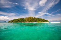 d3.jpg - Phi Phi Island and Bamboo Island Full Day Tour From Phuket | https://sabaigobangkok.com