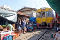 235b0dc6-d52f-418b-bb3e-68f96db194f3.jpg - Amphawa Floating Market Tour with Maeklong Railway Market | https://sabaigobangkok.com