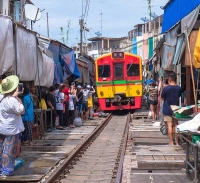 Risky_Market_tour_11.jpg - Amphawa Floating Market Tour with Maeklong Railway Market | https://sabaigobangkok.com