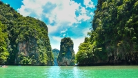 05Enjoy-canoeing-at-Hong-Island-at-Phang-Nga-Bay.jpg - James Bond Island & Phang Nga Bay Tour By Big Boat From Phuket | https://sabaigobangkok.com